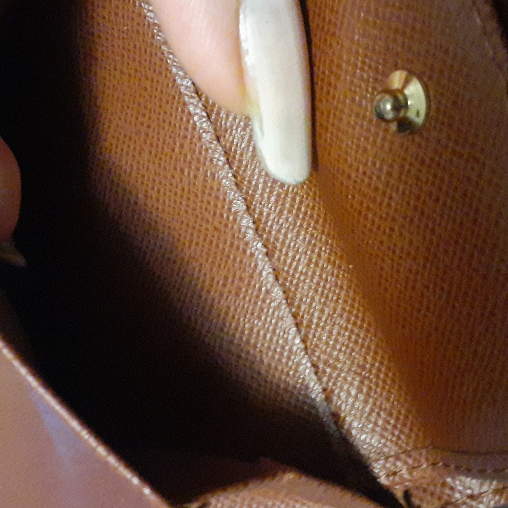 Louis Vuitton Iconic Brown Monogram Wallet w/Box & Dust Bag - Picture 14 of 15